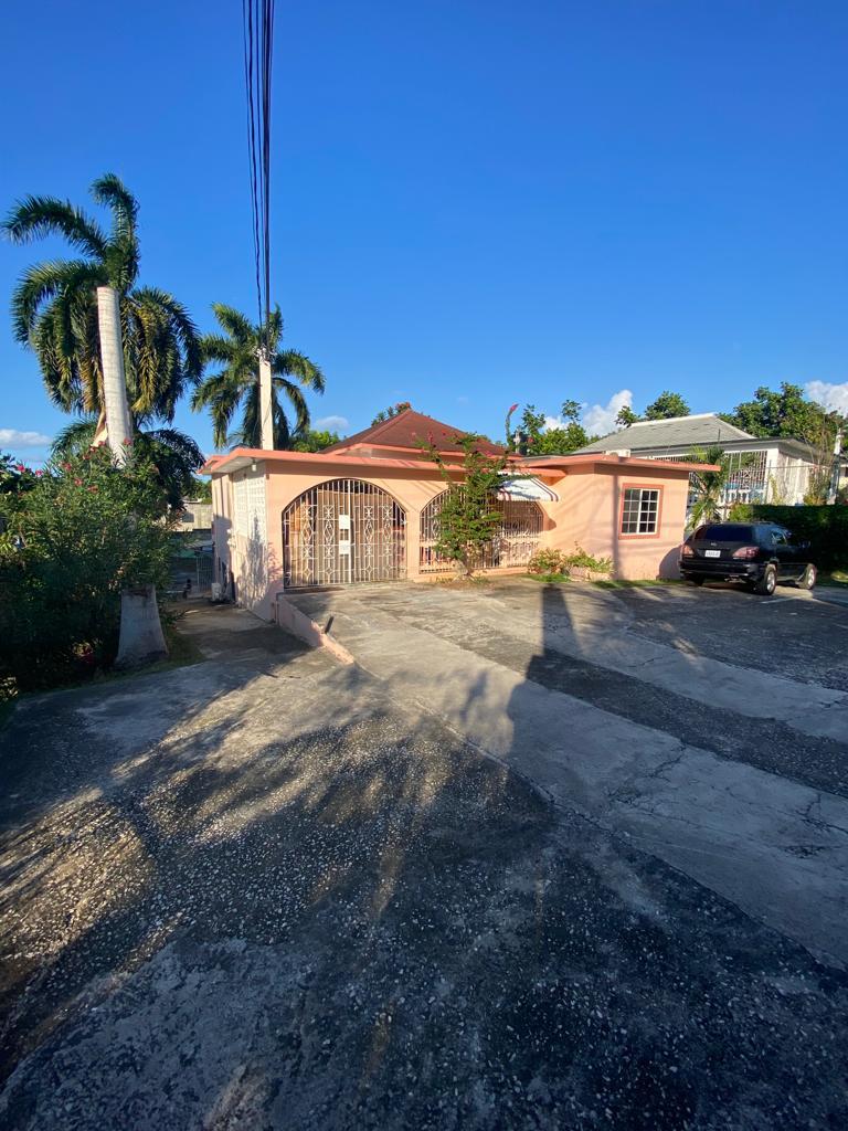 class-a-real-estate-house-for-sale-usd-290000-montego-bay-in-st