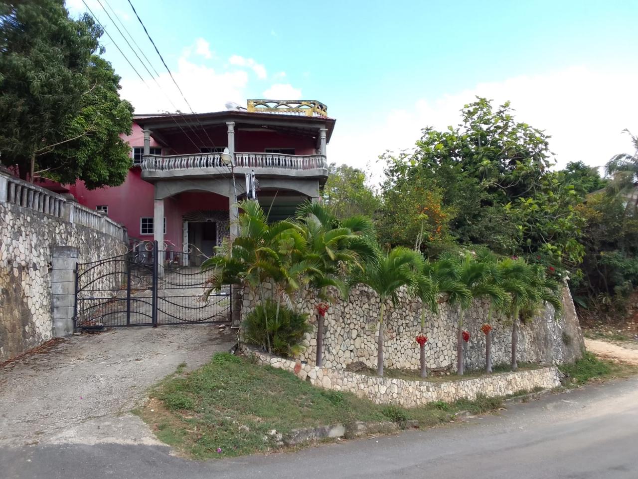 CENTURY 21 HeaveHo Properties Property Details