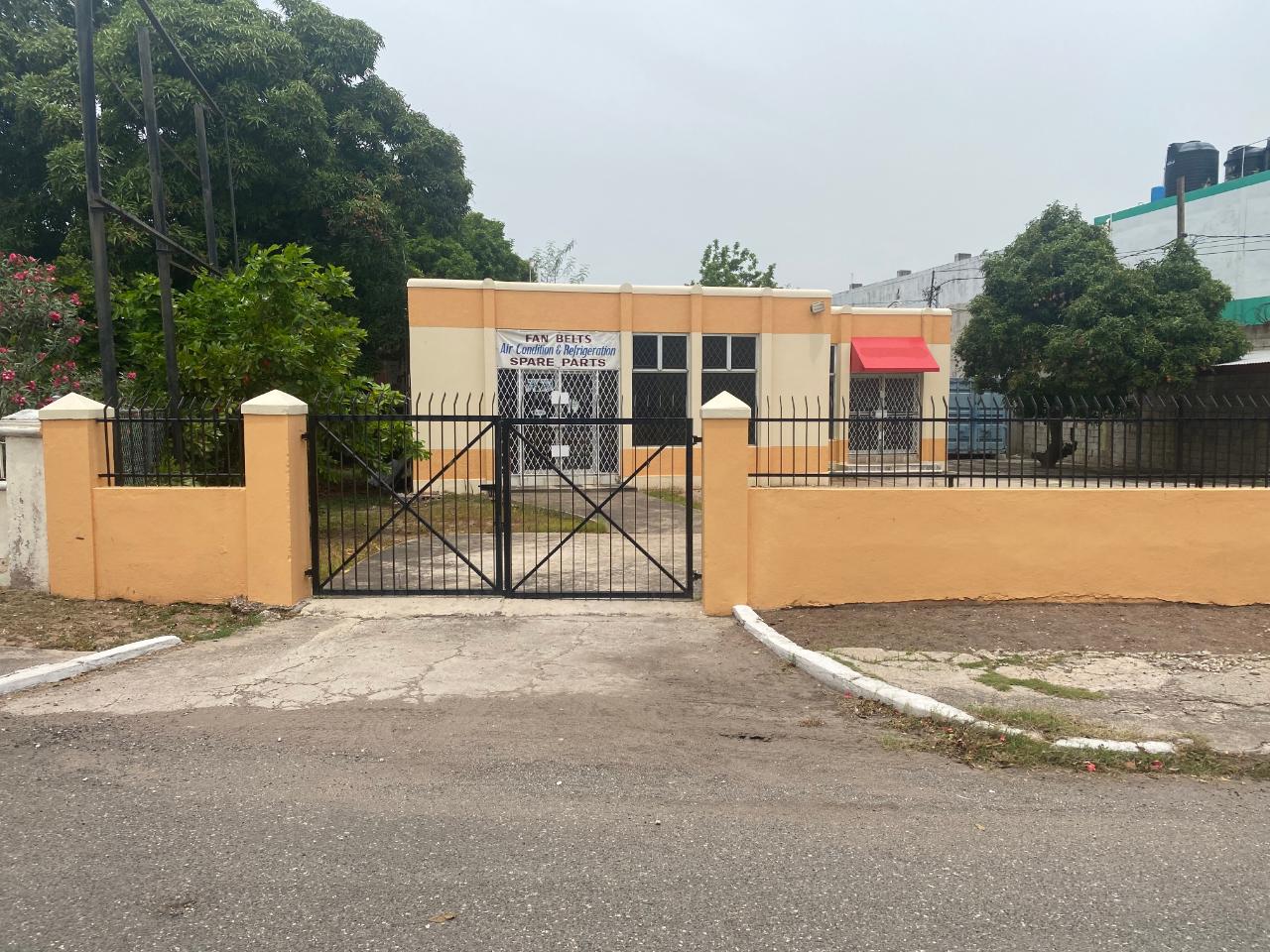 Commercial Bldg/Offices for Rent Kingston 10