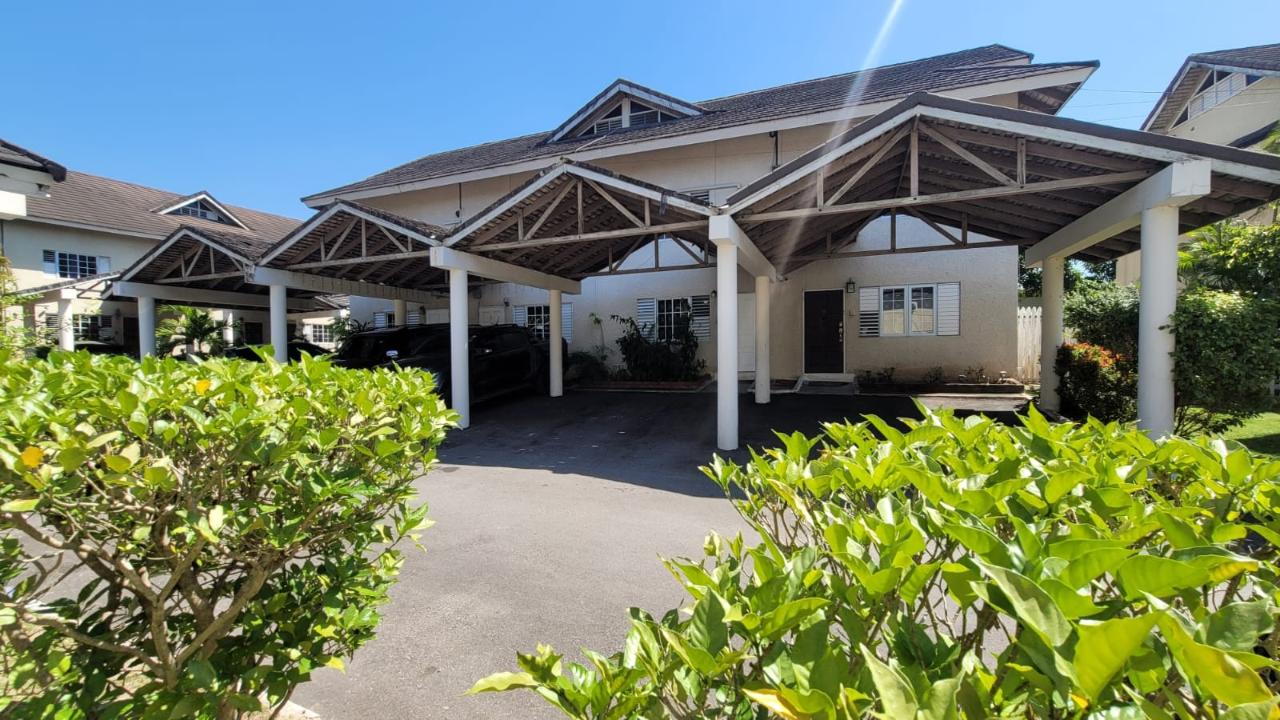 Townhouse for Rent Kingston 8