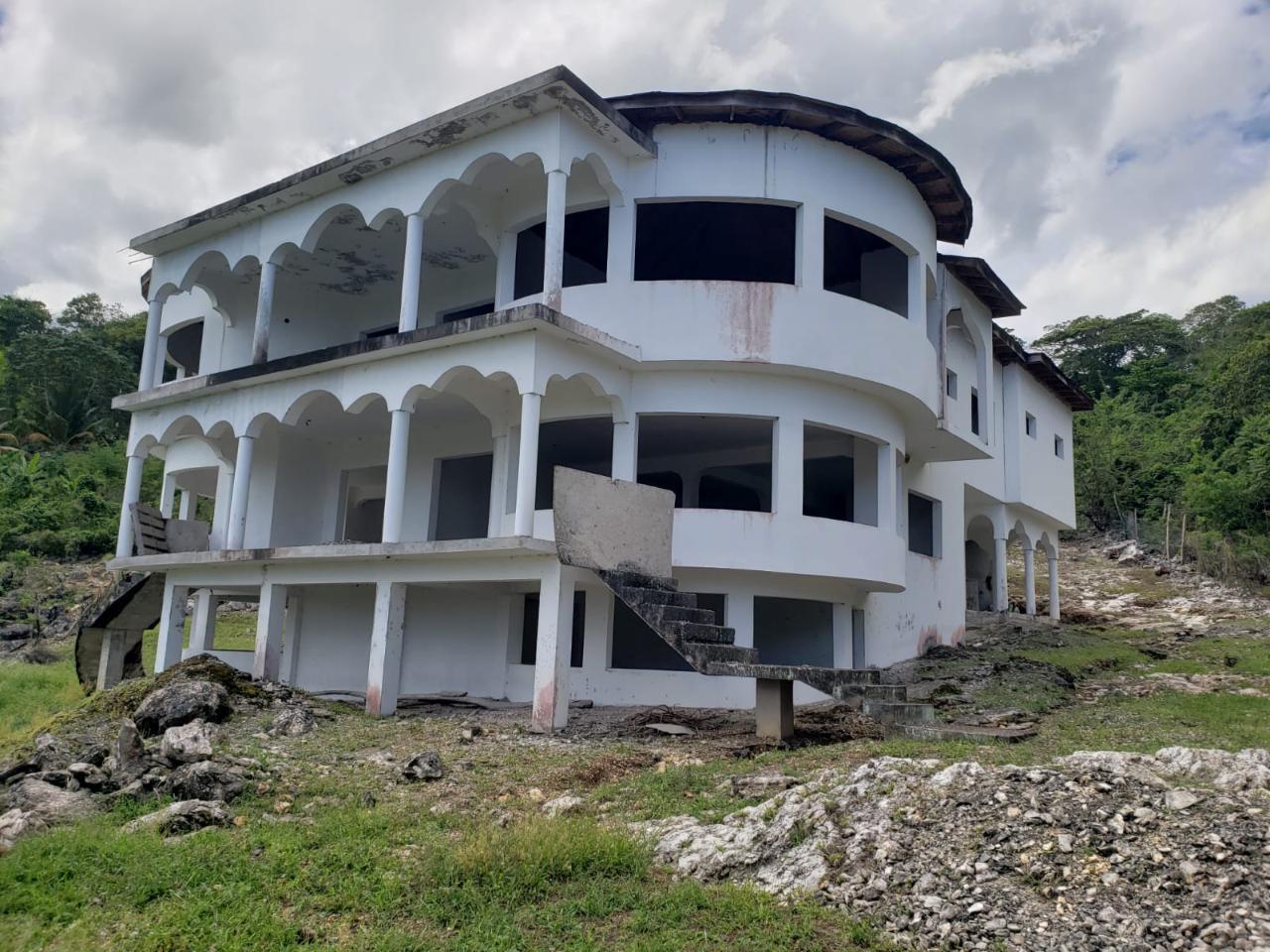 VALERIE LEVY & ASSOCIATES LTD. House for Sale JMD 32400000 Anchovy