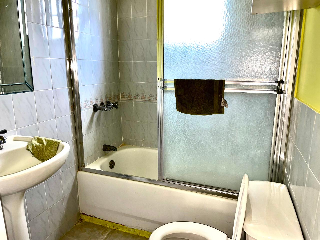 ORANGE BAY Hanover Green Island