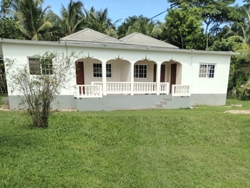 CLASS 'A' REAL ESTATE House for Rent JMD 35000 WAKEFIELD in Trelawny