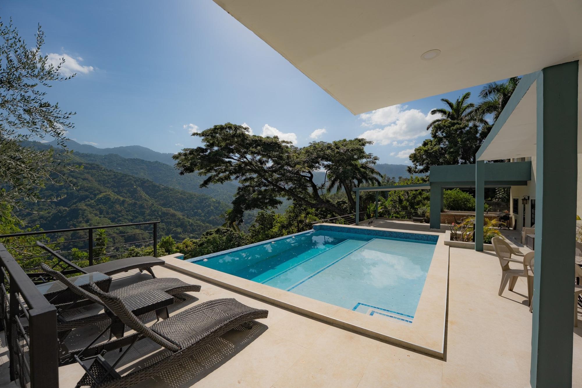 House For Sale in Skyline Drive , Kingston & St. Andrew